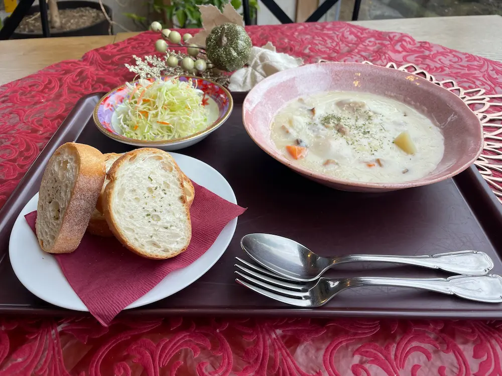 チーズ仕立てのクリームシチュー